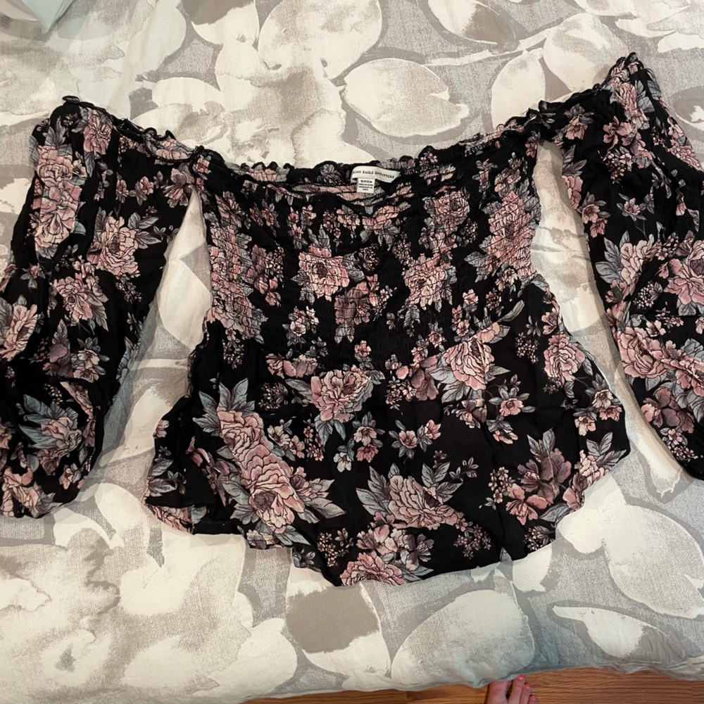 American Eagle Off Shoulder Top